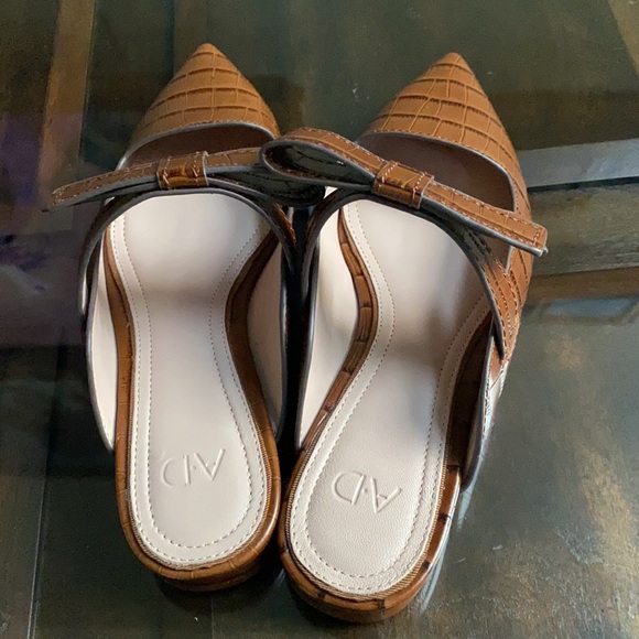 AD & DAUGHTERS Jemma Croc Embossed Leather Mules. - Picture 5 of 11